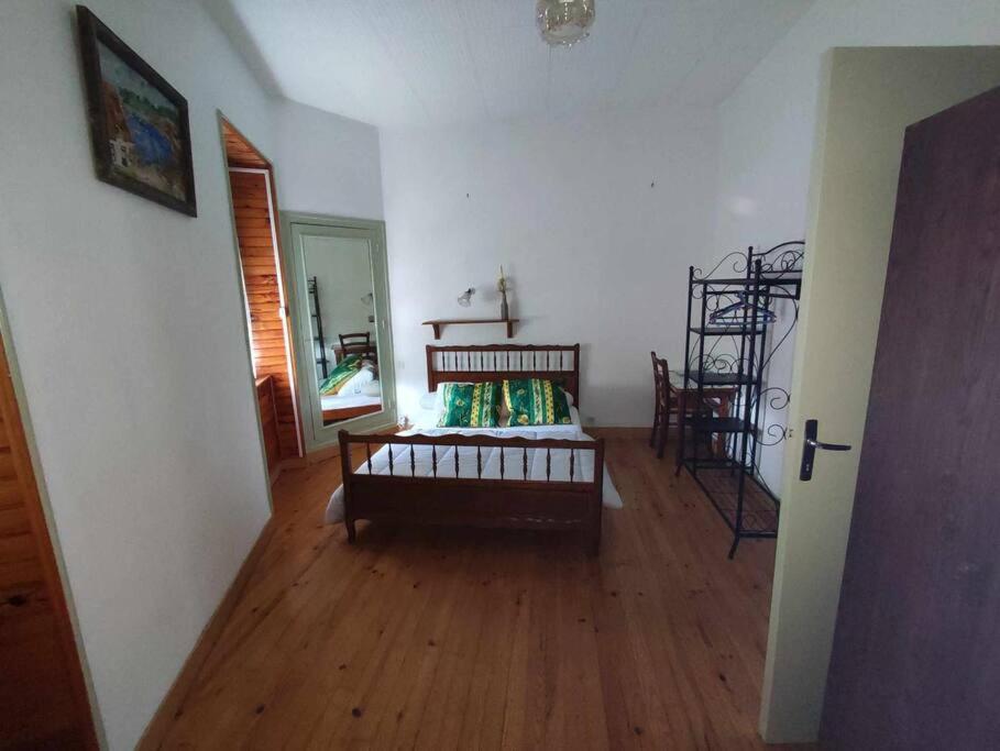Le Nid Douillet Boheme Linge Fourni Apartment La Bourboule Exterior photo